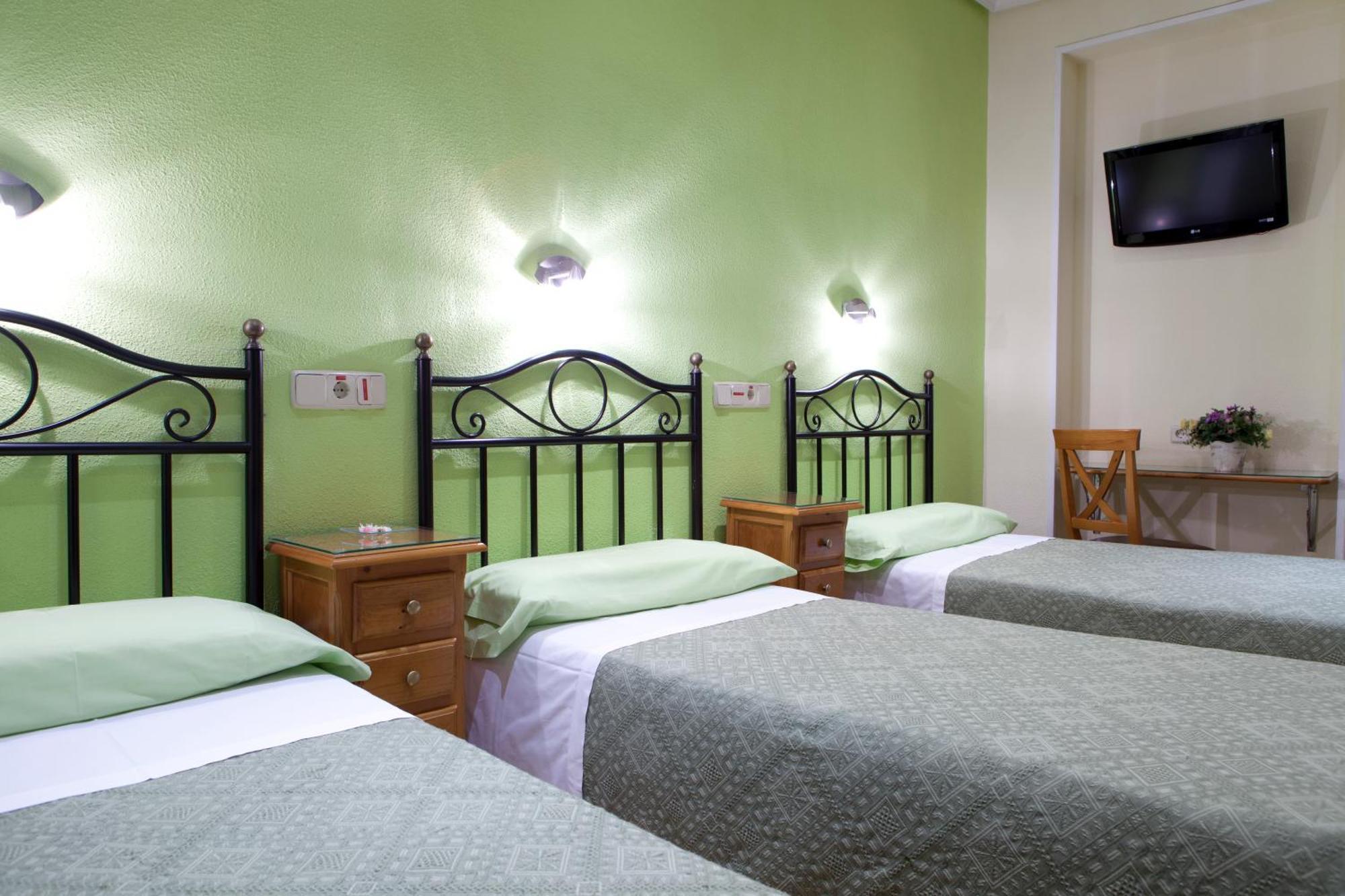 โฮสทัล ลอส อัลเปซ Hotel มาดริด ห้อง รูปภาพ