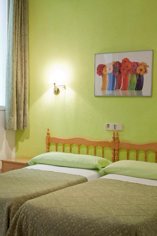 โฮสทัล ลอส อัลเปซ Hotel มาดริด ห้อง รูปภาพ
