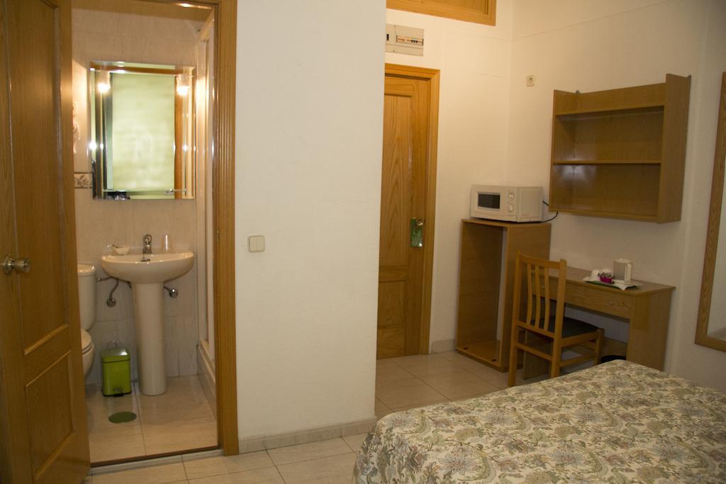 โฮสทัล ลอส อัลเปซ Hotel มาดริด ห้อง รูปภาพ